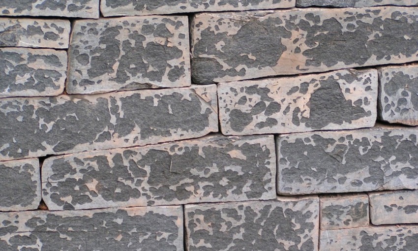 Cultured Stone Retaining Wall Blocks