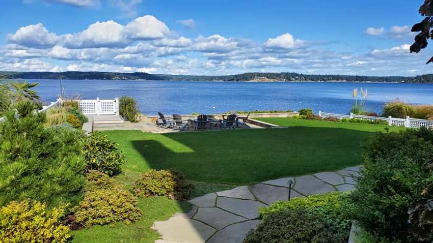 Flagstone Waterfront Patios & Fire Pit