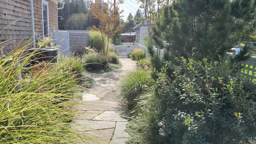 View more about Flagstone Side Yard Pathway