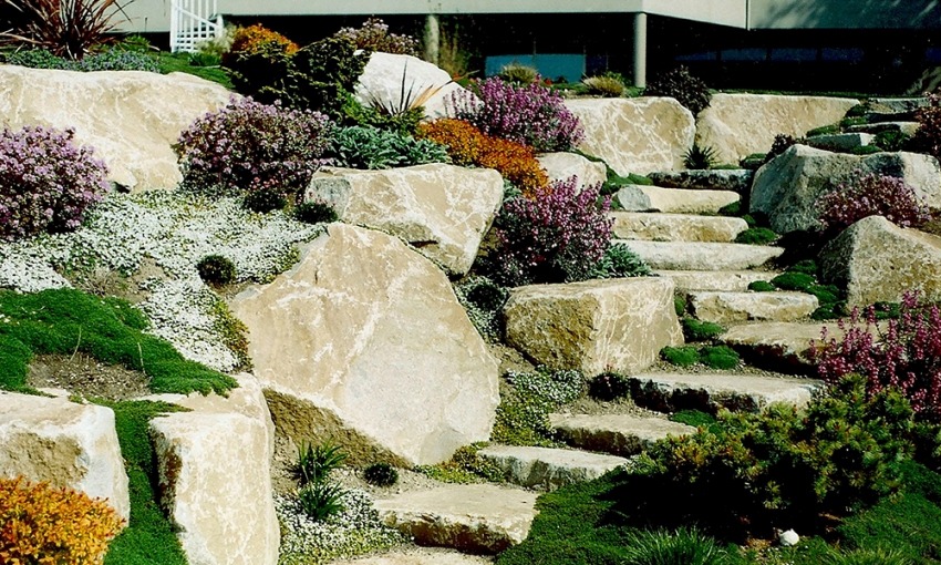 Retaining Walls and Stone Steps