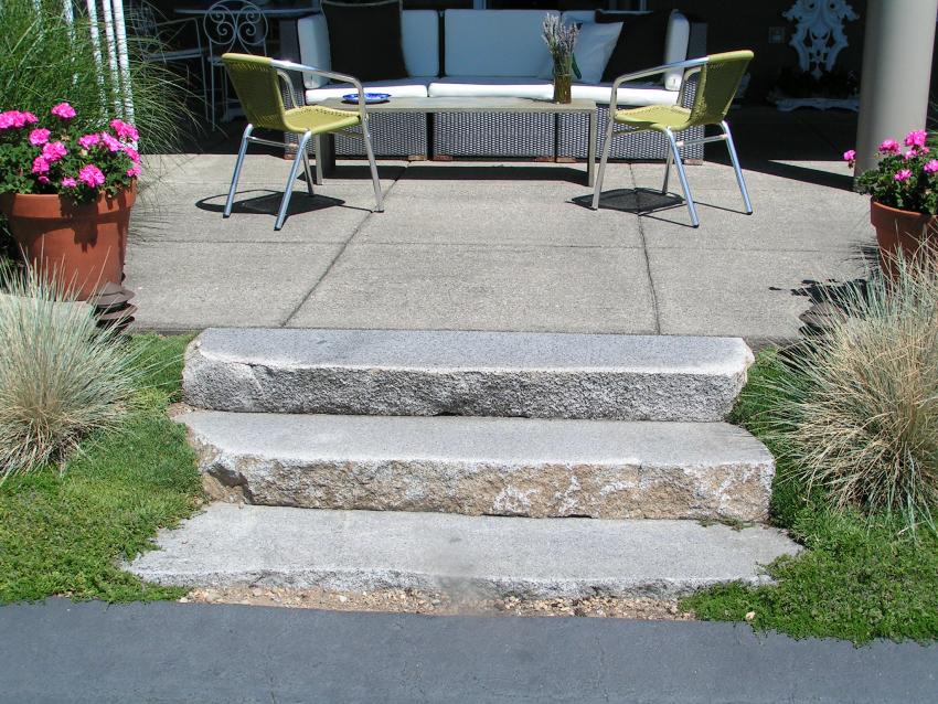 Stone Patio Steps - Rocky Bay