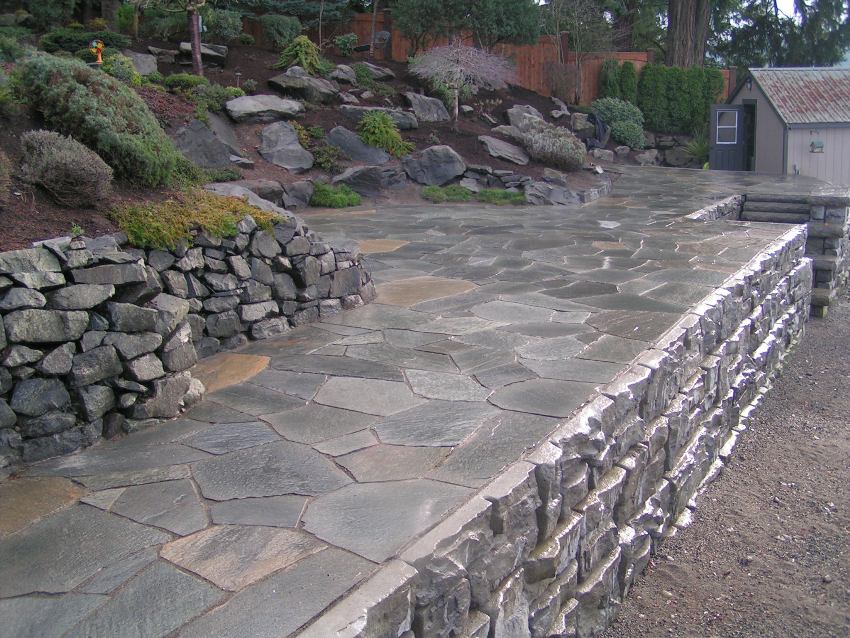 Retaining Wall with Flagstone Patio - Rosedale